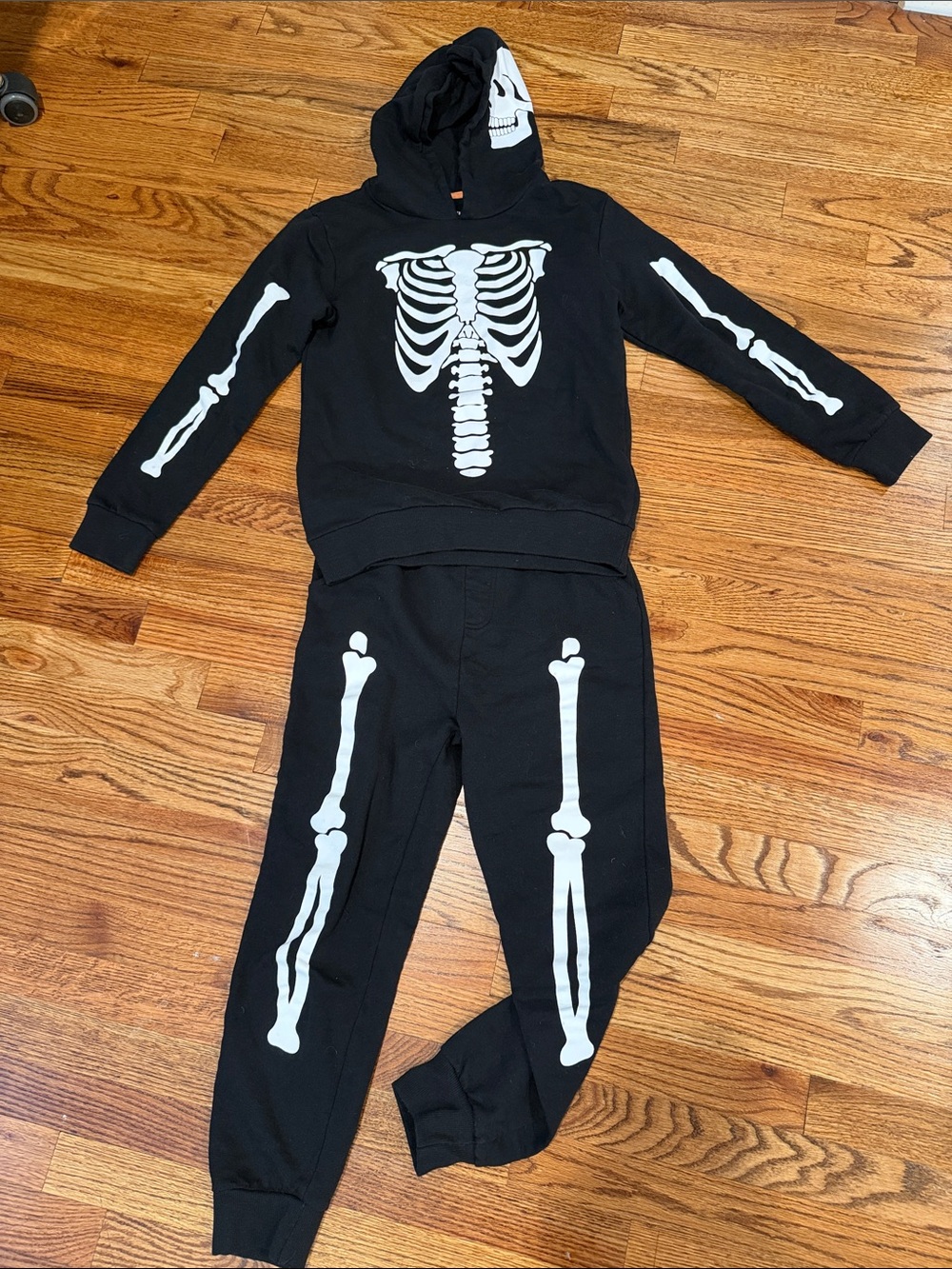 Free Planet Black & White Skeleton Hoodie and Jogger Costume Set